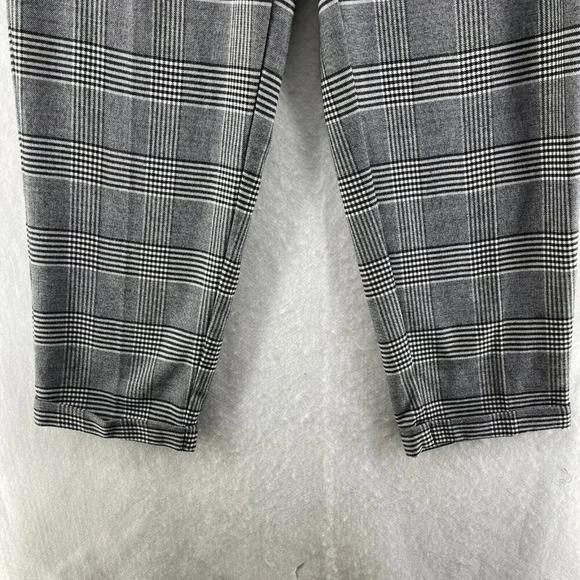 M&S Dress Pants Womens 14 Gray Black Houndstooth Plaid Academia Pleated Trouser - Picture 7 of 11